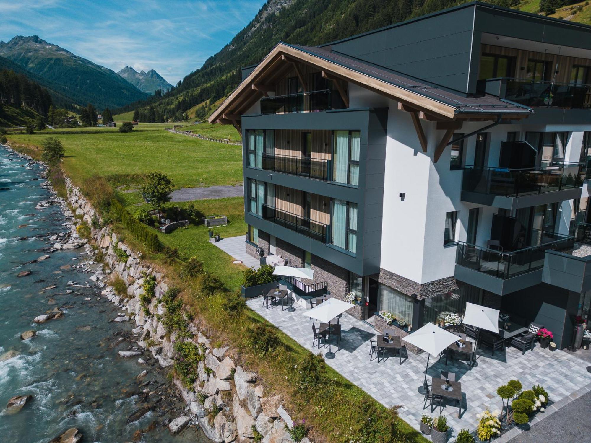 Hotel Modern Mountain 이스크글 외부 사진